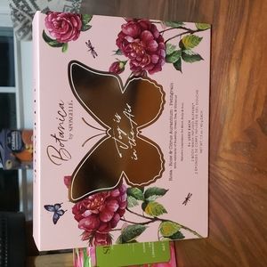 BOTANICA BY SPONGELLE JOY IS IN THE AIR BODY WASH INFUSED BUFFERS